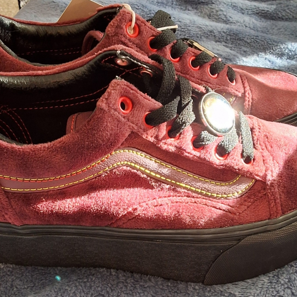 Vans WOMENS 7  Disney x Old Skool Stackform 'Poison Apple'
